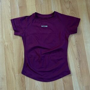 DFYNE Impact Short Sleeve Top - “Winter Berry”